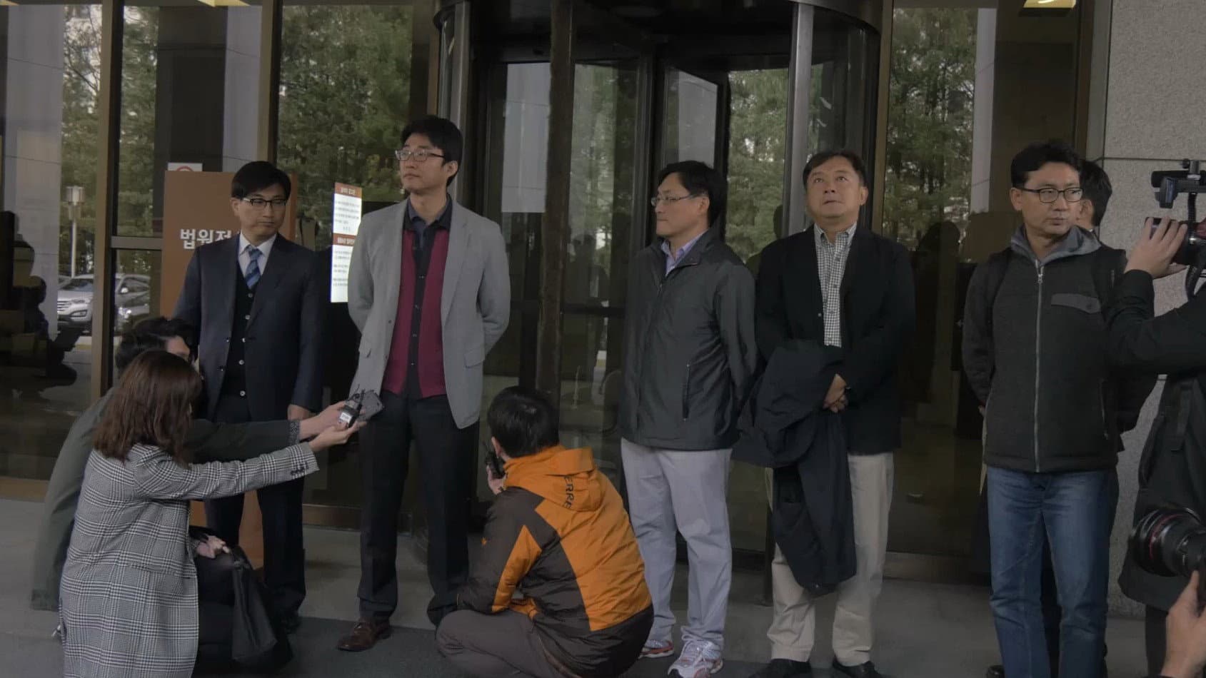 Backdrop for Seven Years-Journalism without Journalist